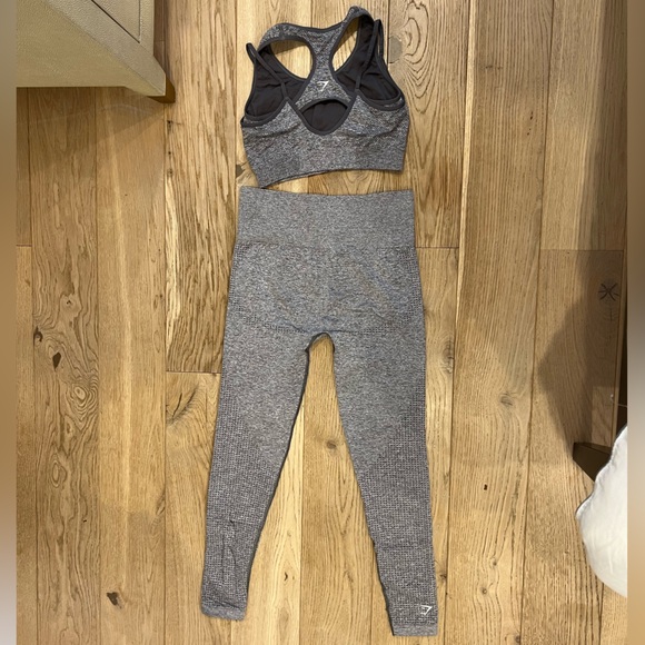 Gymshark Vital Gray Leggings and Sports Bra Set - Picture 2 of 2